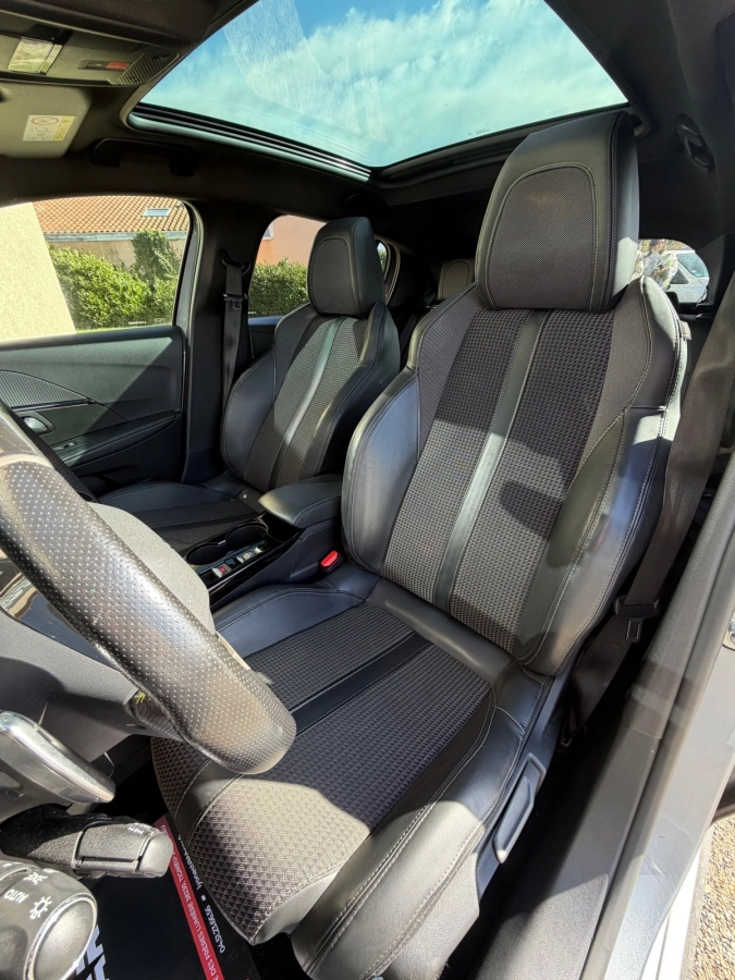 Peugeot 208 - photo 11