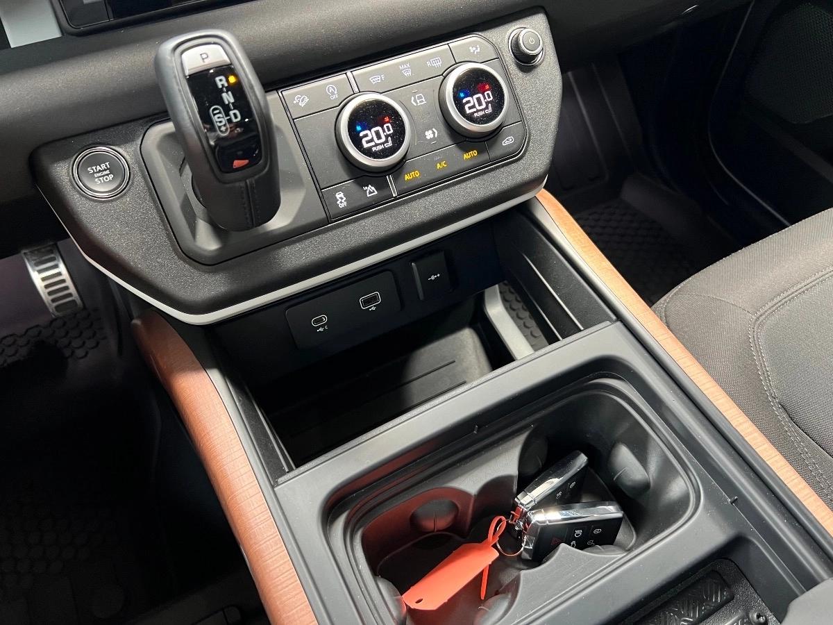 Land Rover Defender HARDTOP 90 3.0 D200 MHEV BVA8 4WD X-DYNAMIC /ATTELAGE/CARPLAY/CAM360/