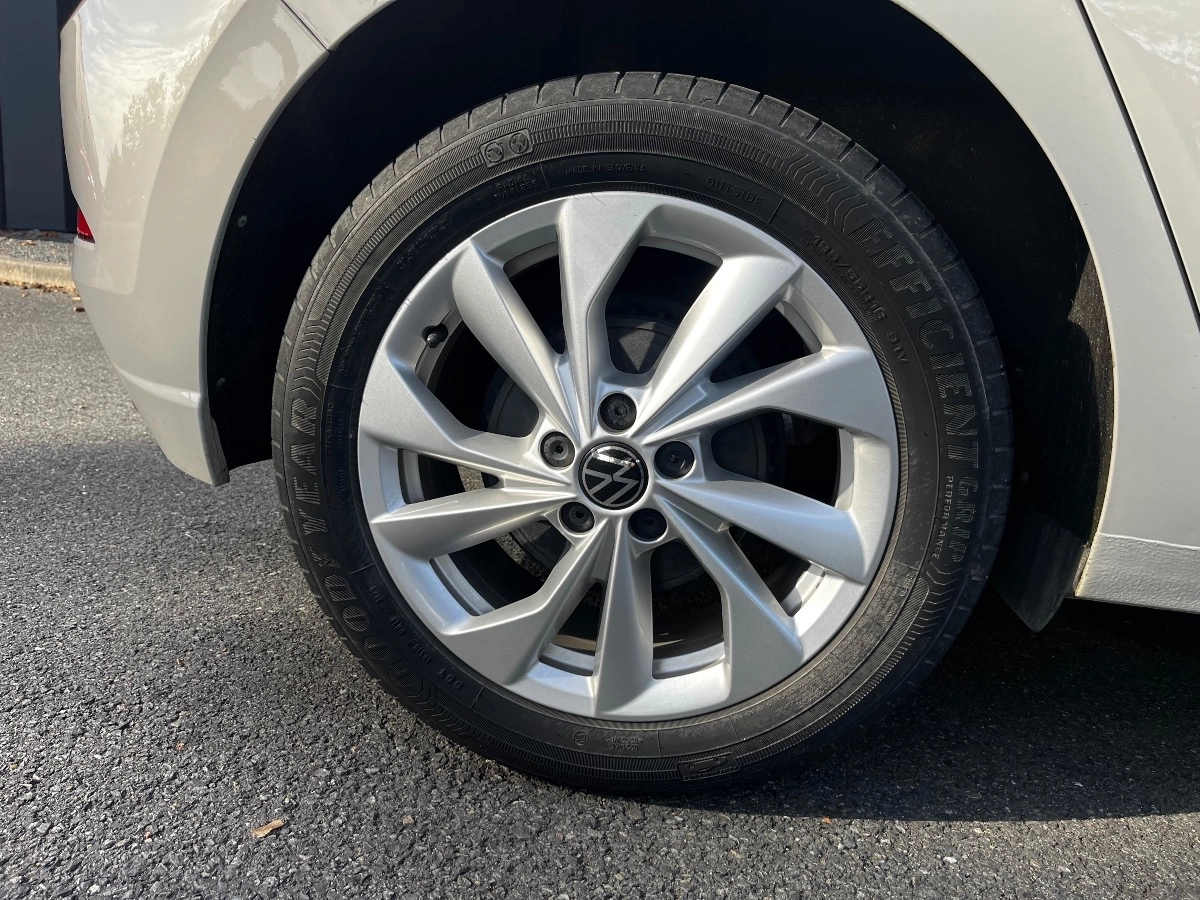 Volkswagen Polo - photo 24