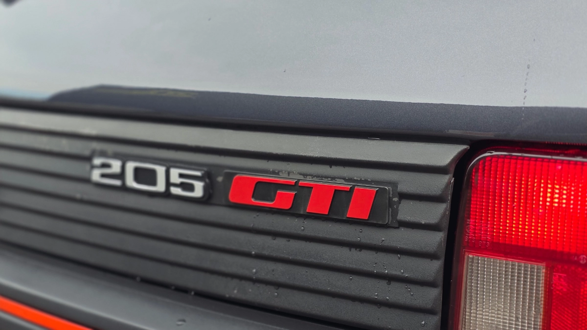 Peugeot 205 - photo 14