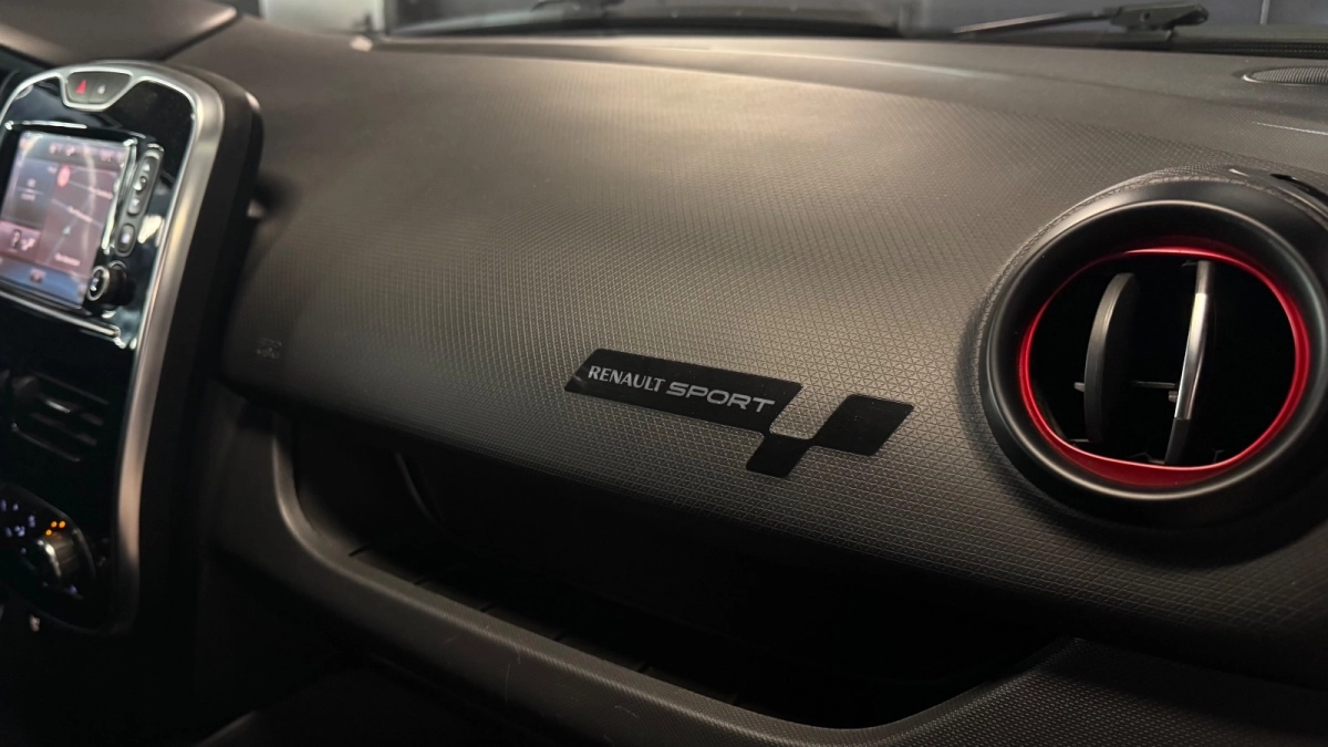 Renault Clio - photo 30