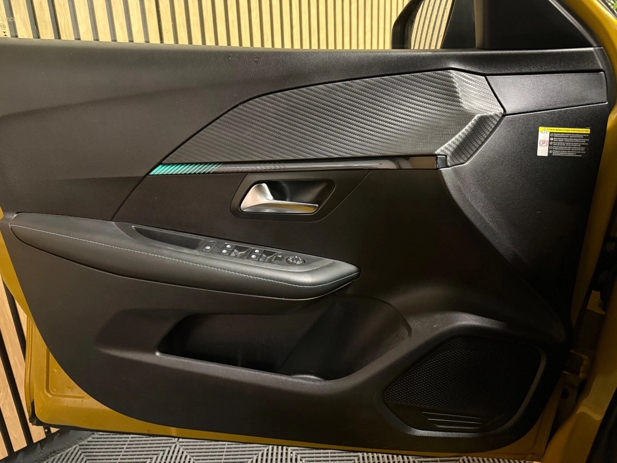 Peugeot 208 - photo 9