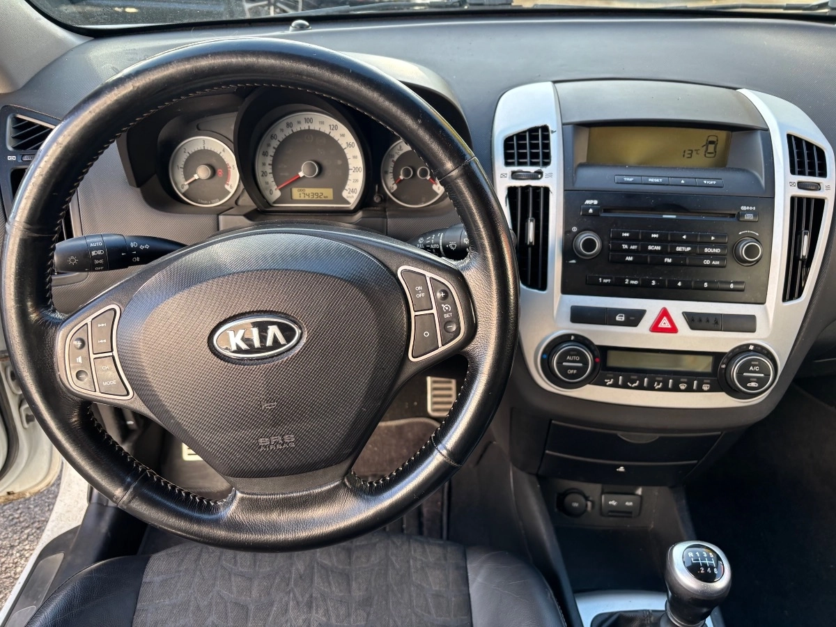 Kia Proceed - photo 7