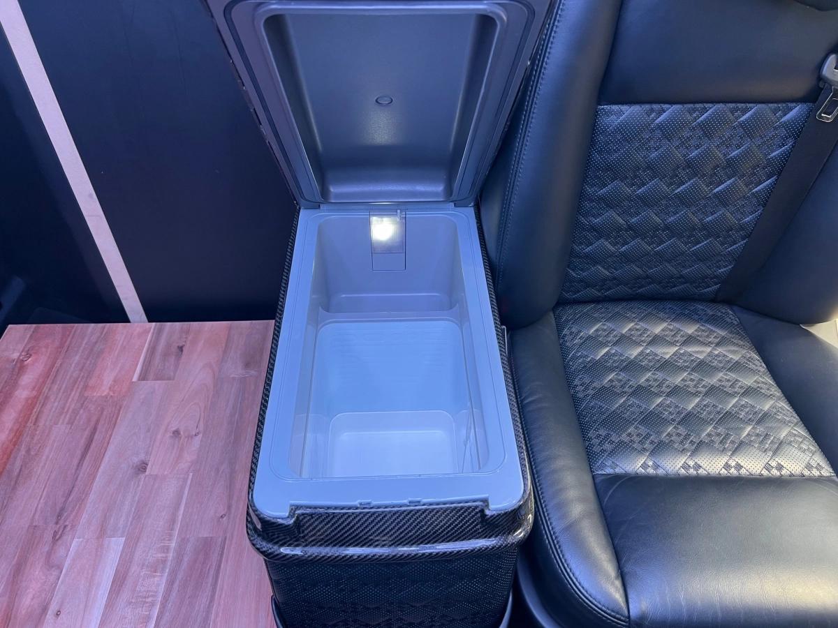 Mercedes Vito VIP EXTRA LONG 119 CDI 190 4MATIC 7G-TRONIC 5PL /AMENAGEMENT ROVELVER/SALON/TV/CAFE/PS4/LED/