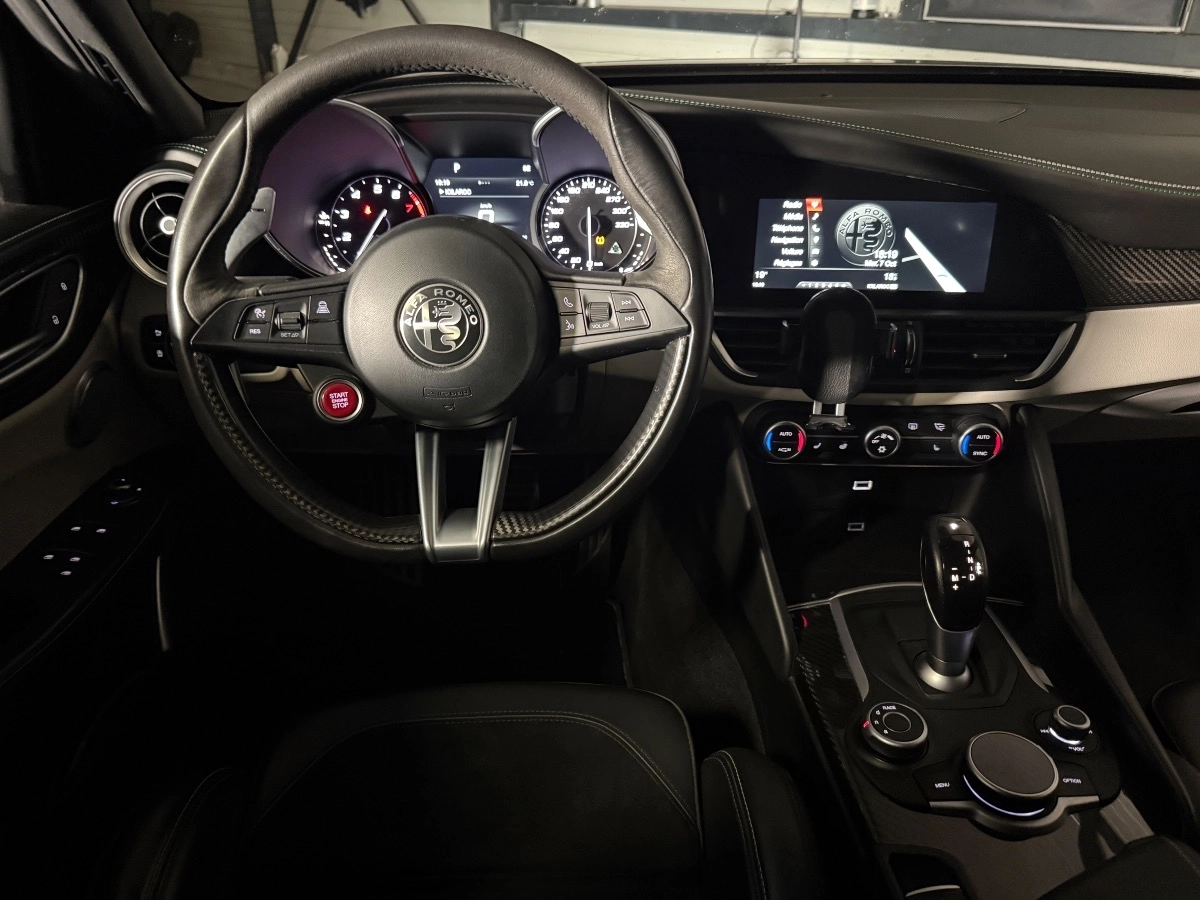 Alfa Romeo Giulia - photo 12