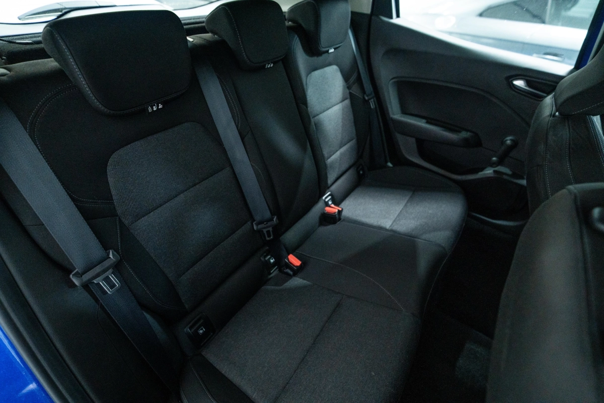 Renault Clio - photo 17