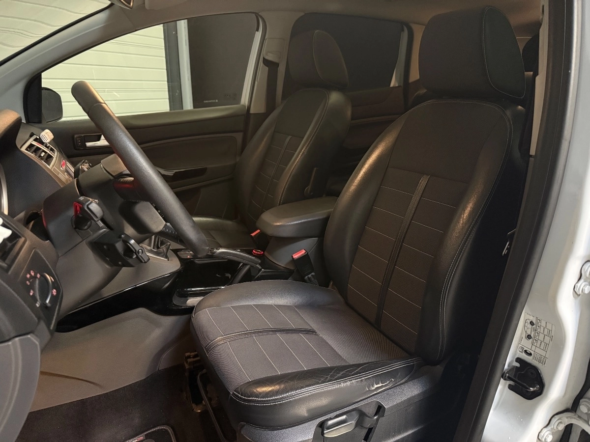 Ford Kuga - photo 13