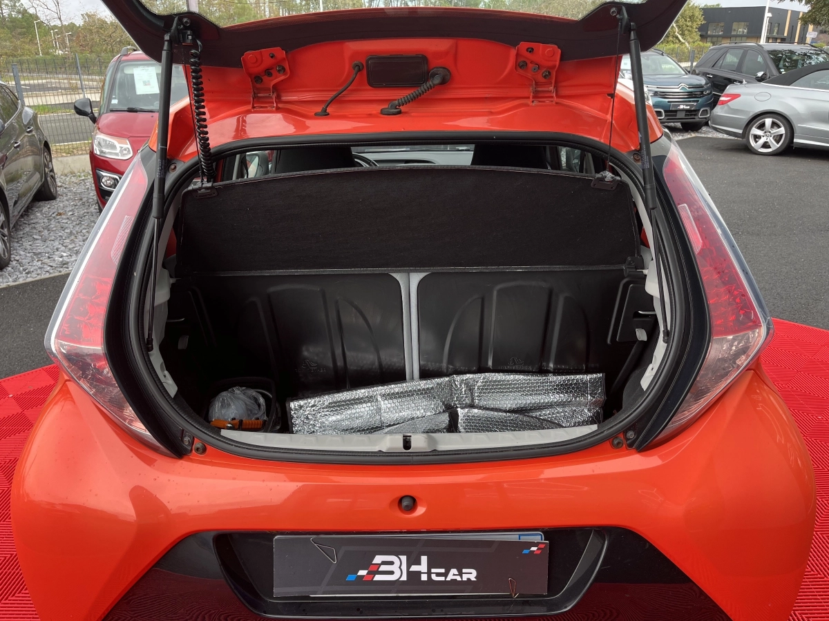 Toyota Aygo - photo 6