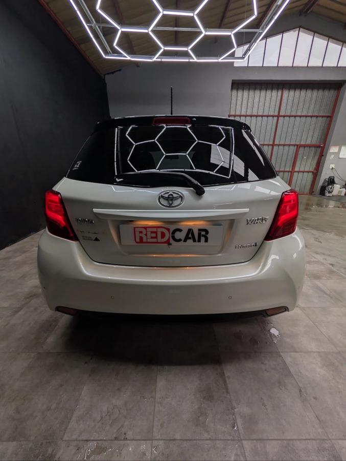 Toyota Yaris 1.5 VVTI 100H 75 HYBRID FULL-HYBRID COLLECTION BVA