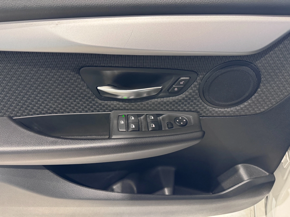 Bmw Serie 2 - photo 22