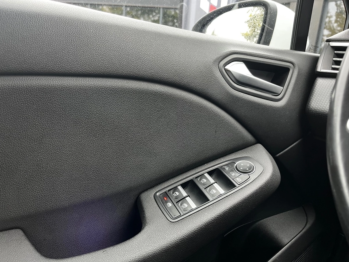 Renault Clio - photo 17