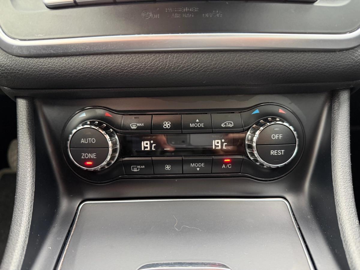 Aperçu indisponible de Mercedes-Benz CLASSE CLA