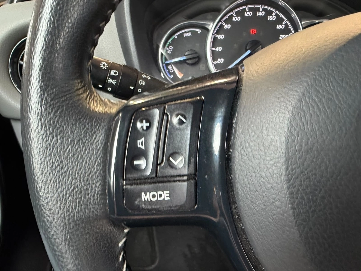 Toyota Yaris - photo 24