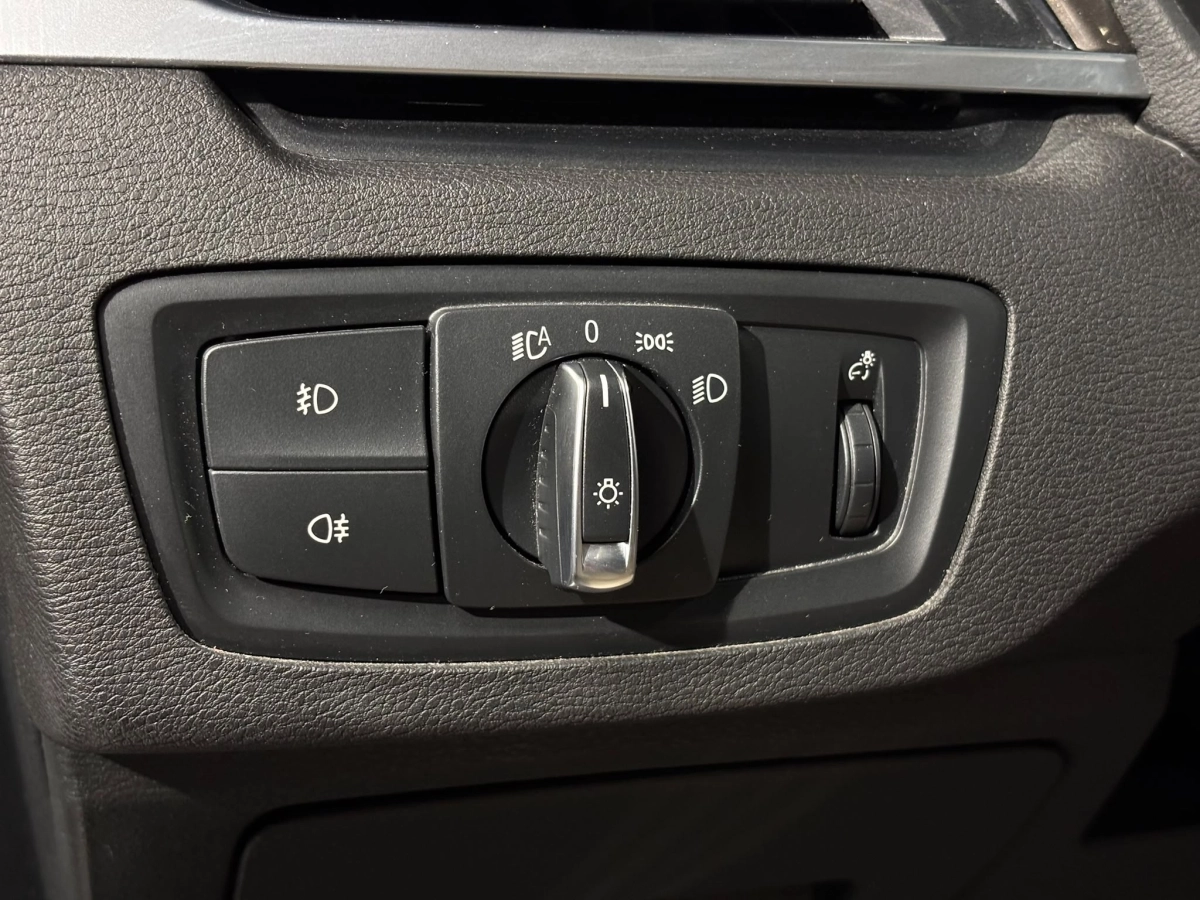 Bmw X1 - photo 11