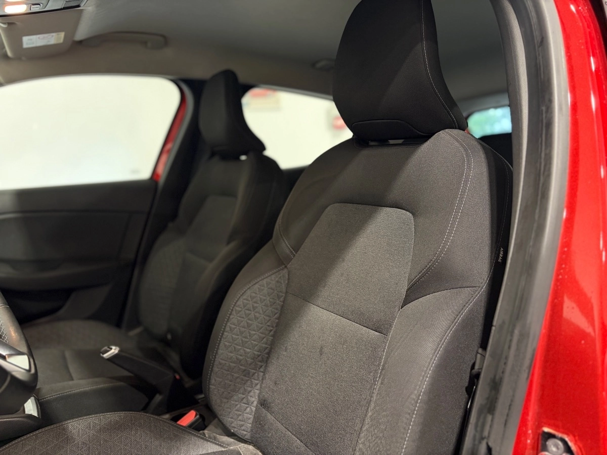 Renault Clio - photo 12