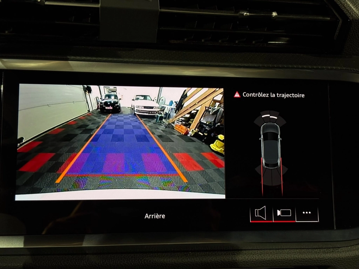 Audi Q3 - photo 19