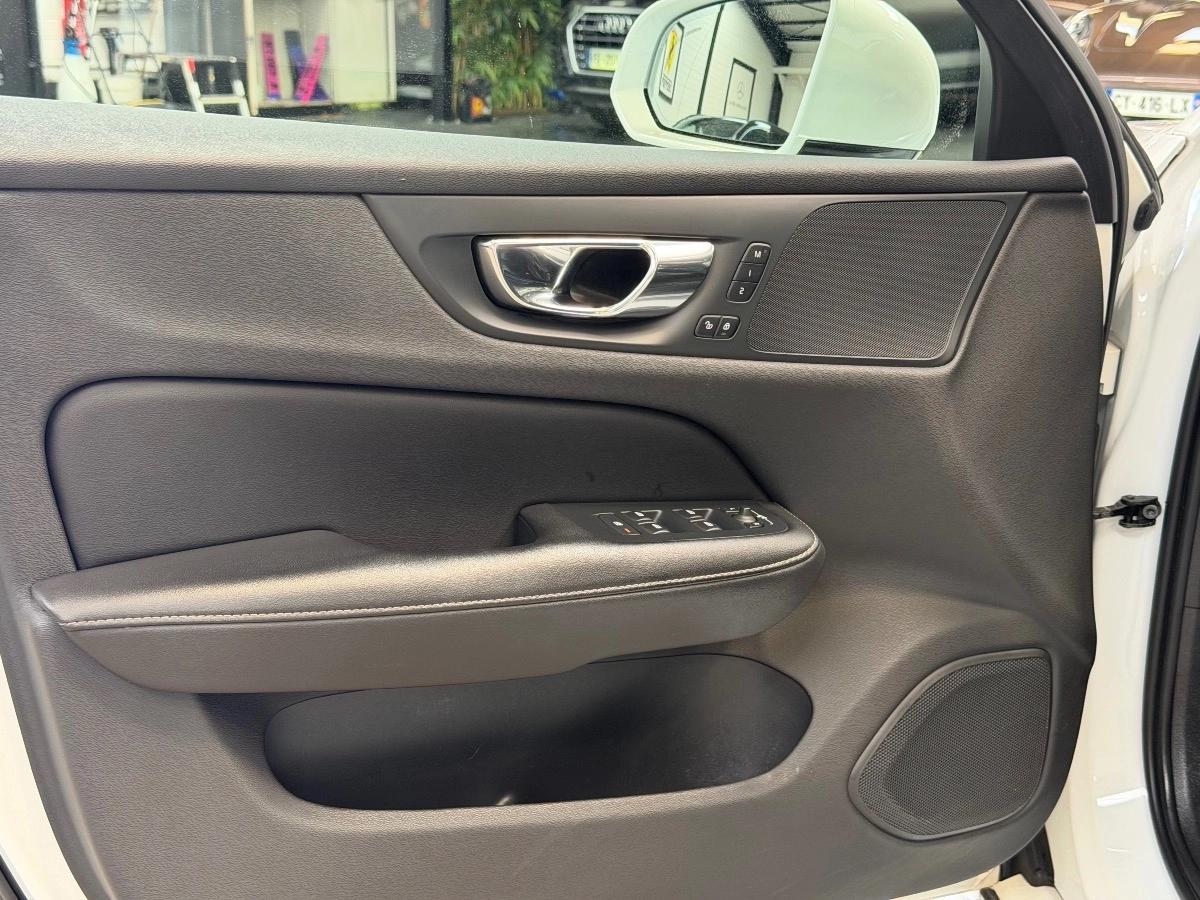 Volvo V60 II T8 390 Twin Engine Inscription Luxe Geartronic 8 Options++