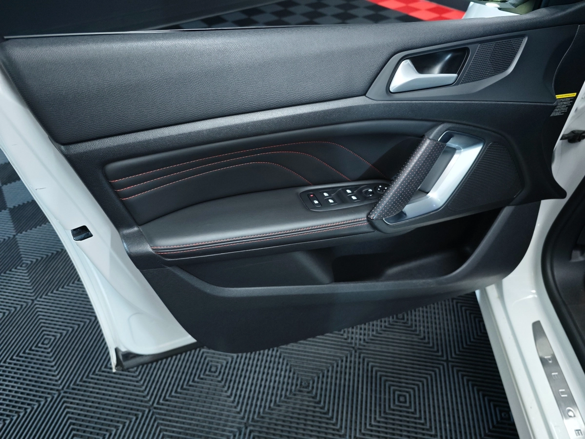 Peugeot 308 - photo 26