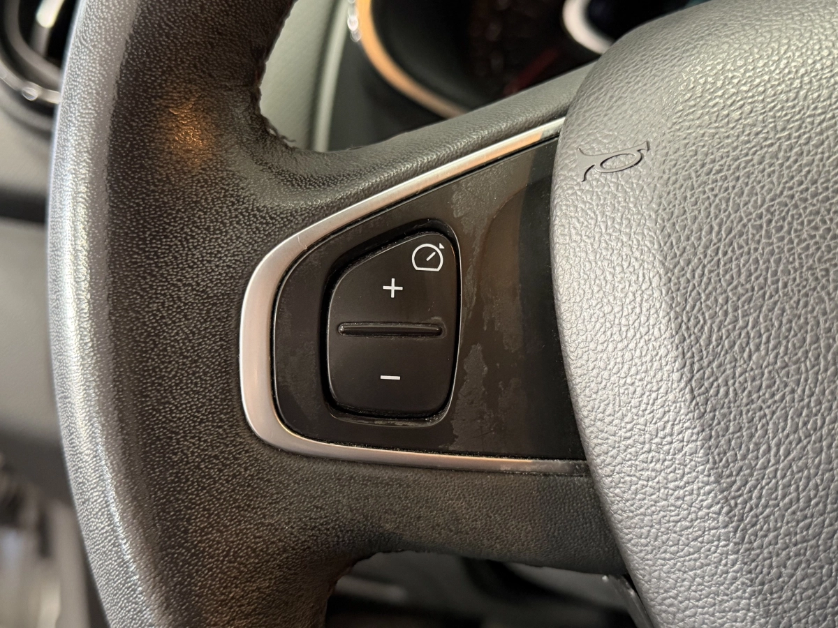 Renault Clio - photo 8