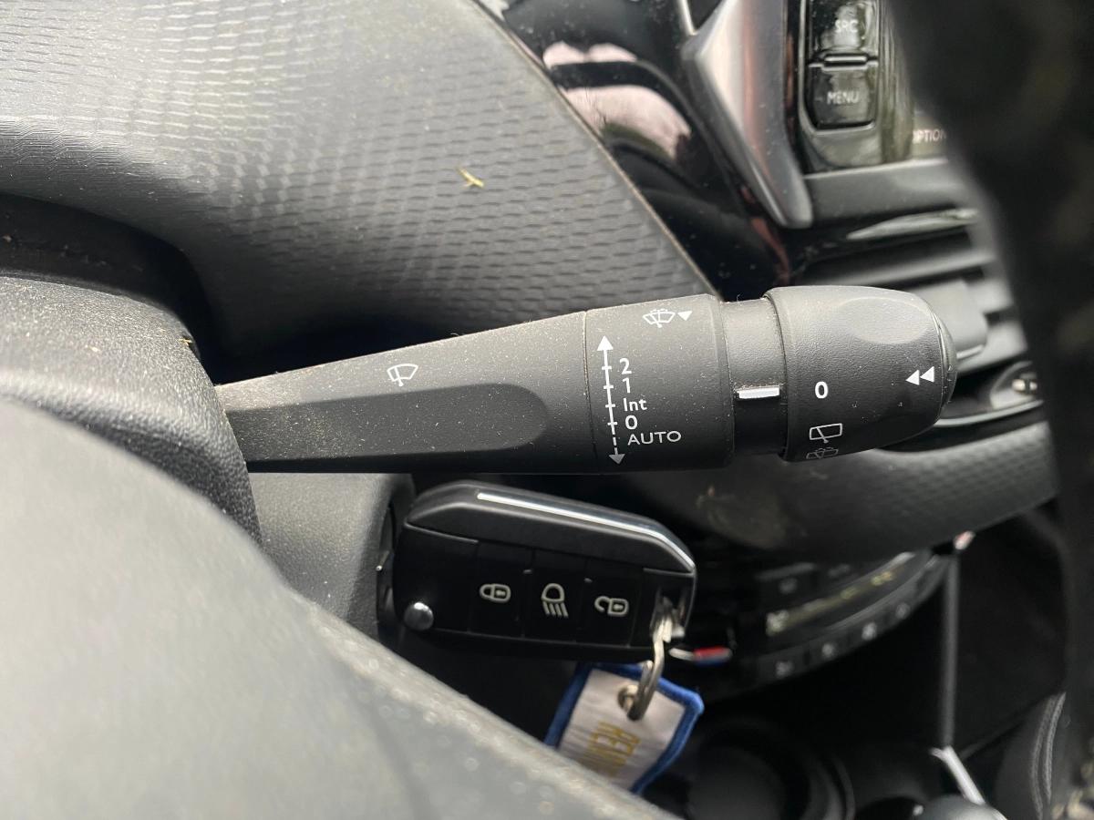 Peugeot 2008 GENERATION-I 1.5 BLUEHDI 120 ALLURE EAT BVA START-STOP