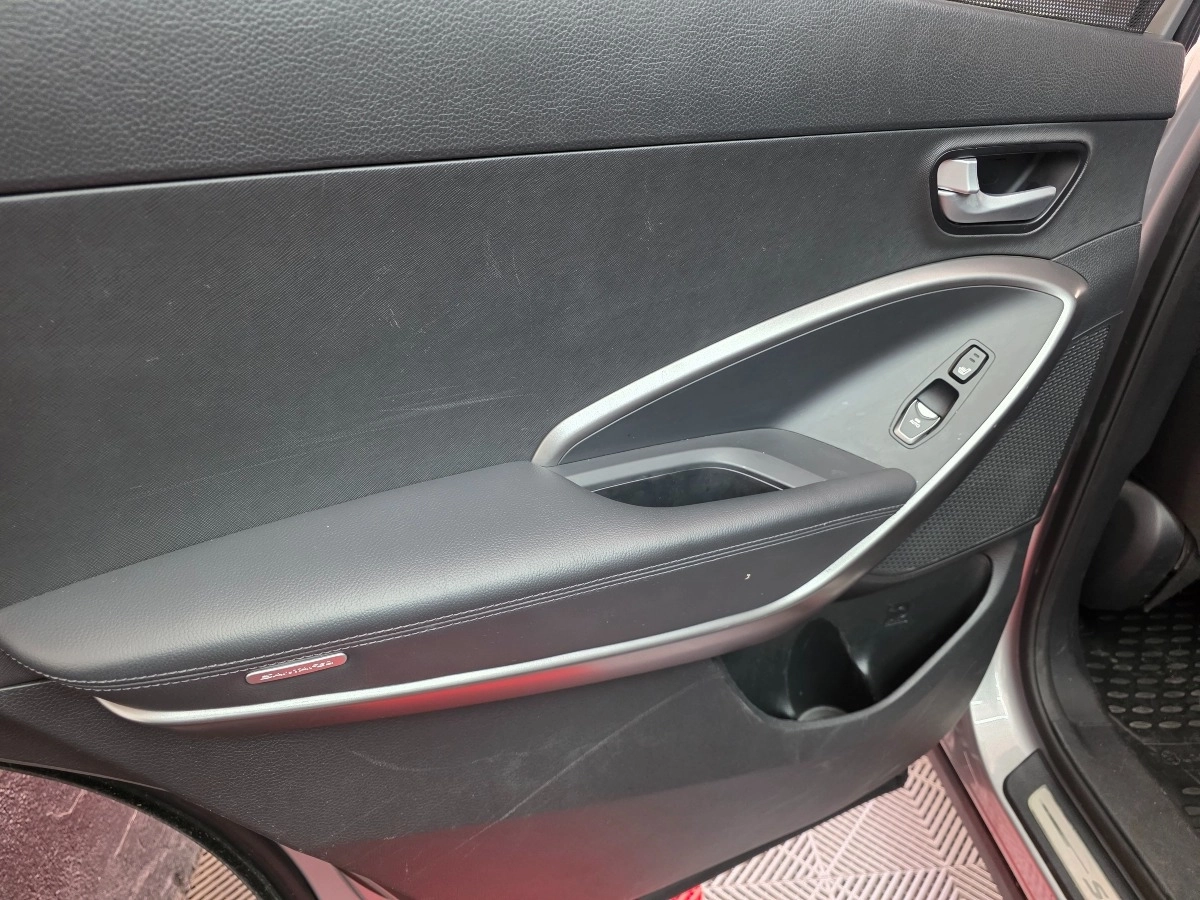 Hyundai Santa Fe - photo 15