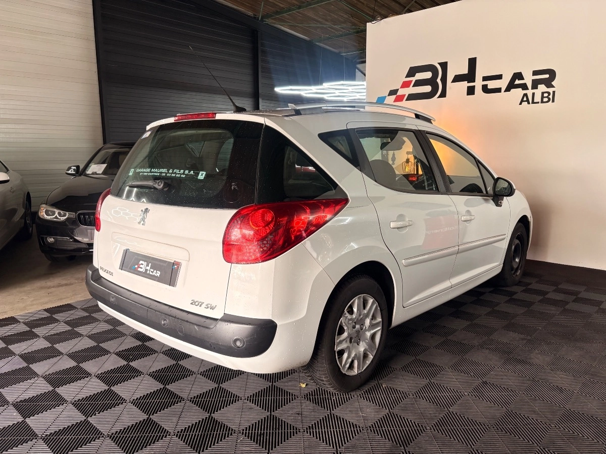 Peugeot 207 - photo 4