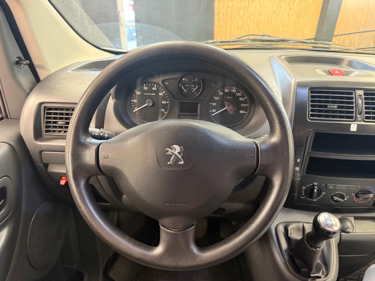 Peugeot Expert Vu - photo 12