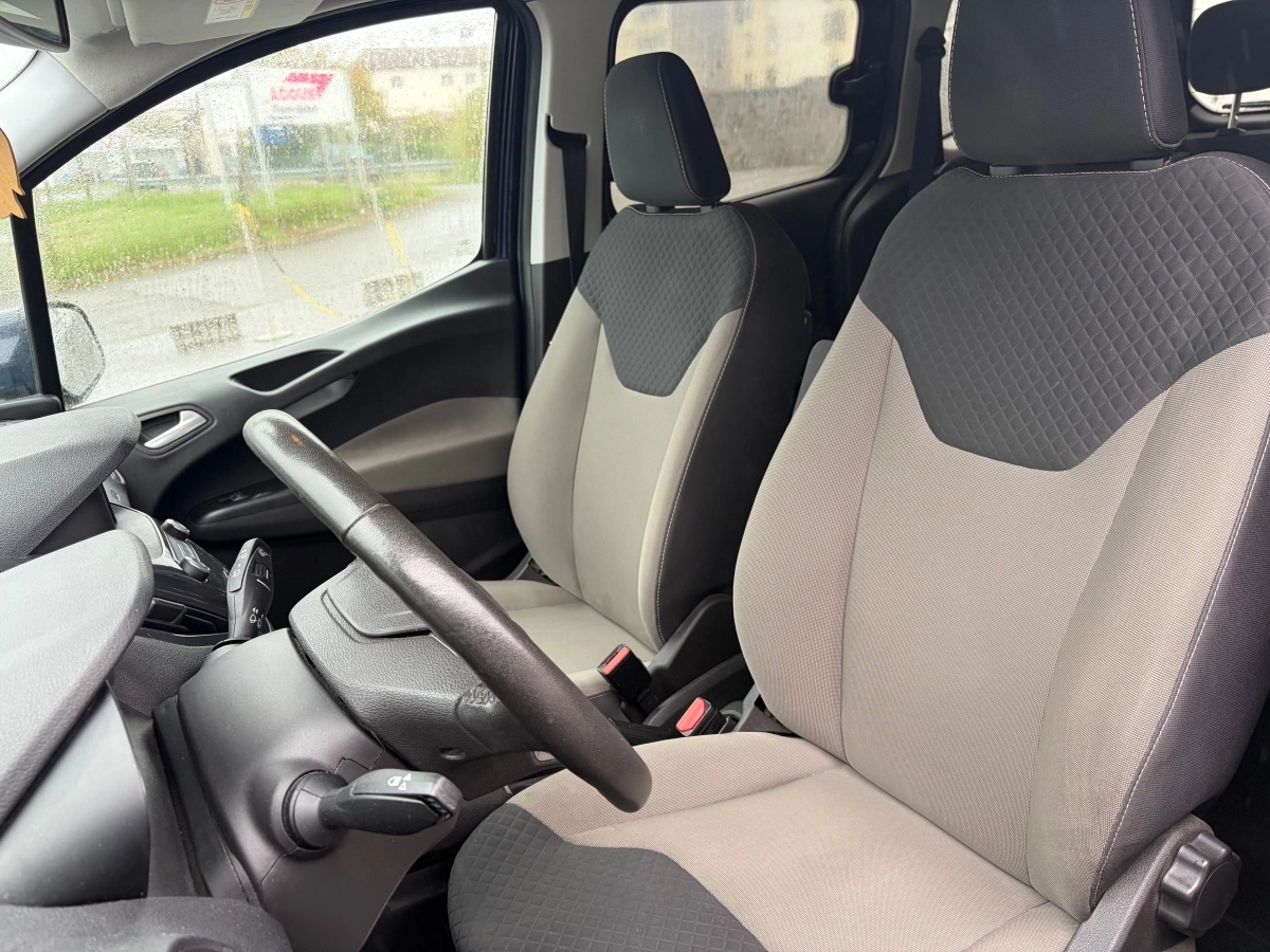 Ford Tourneo Courier - photo 17