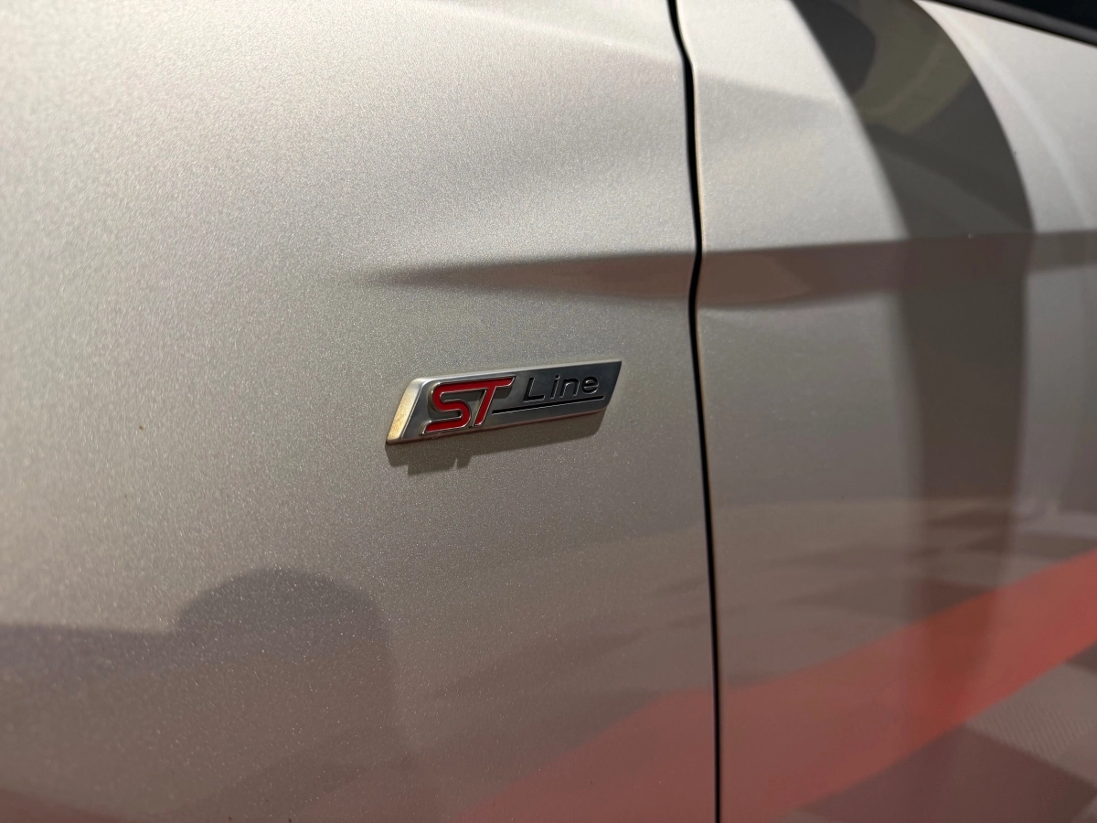 Ford Focus - photo 5