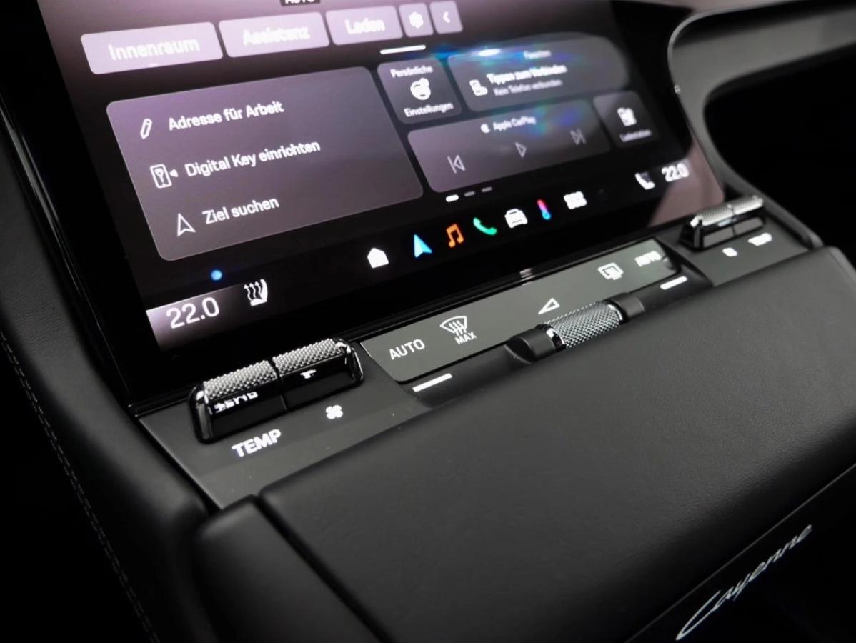 Porsche Cayenne Electrique 442ch 633km WLTP Toit Ouvrant/Attelage/Sport Sound/21“/Sièges 14/Volant Surfaces et Siège
