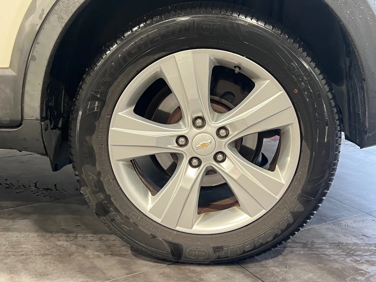 Chevrolet Captiva - photo 27