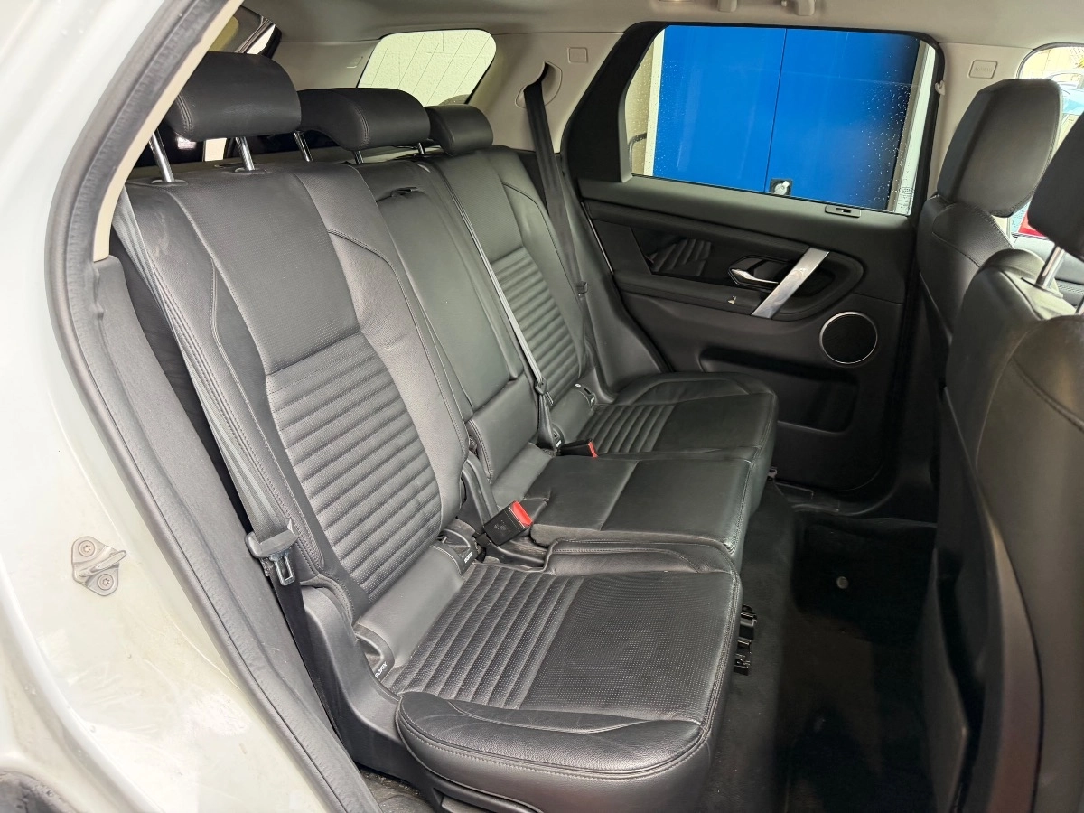 Land Rover Discovery Sport - photo 11