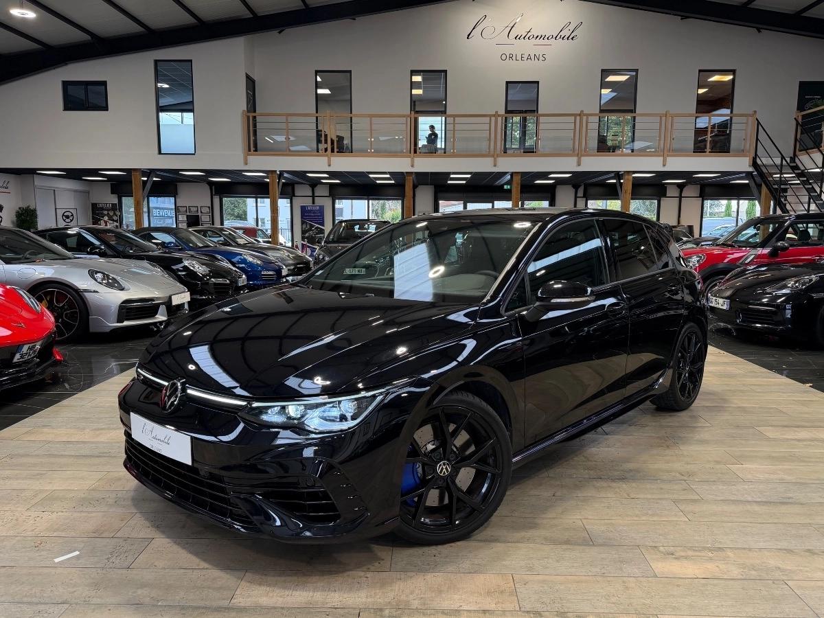 Volkswagen Golf VIII R - 2.0 TSI 4MOTION DSG7 320CH - AKRAPOVIC/HARMAN KARDON/SIEGES CHAUFFANTS-VENTILES