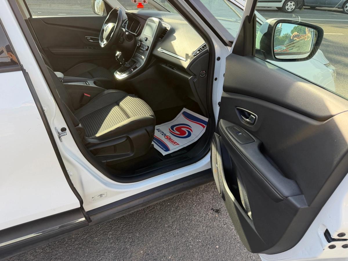 Renault Scenic 1.3 TCE 140 BLACK EDITION