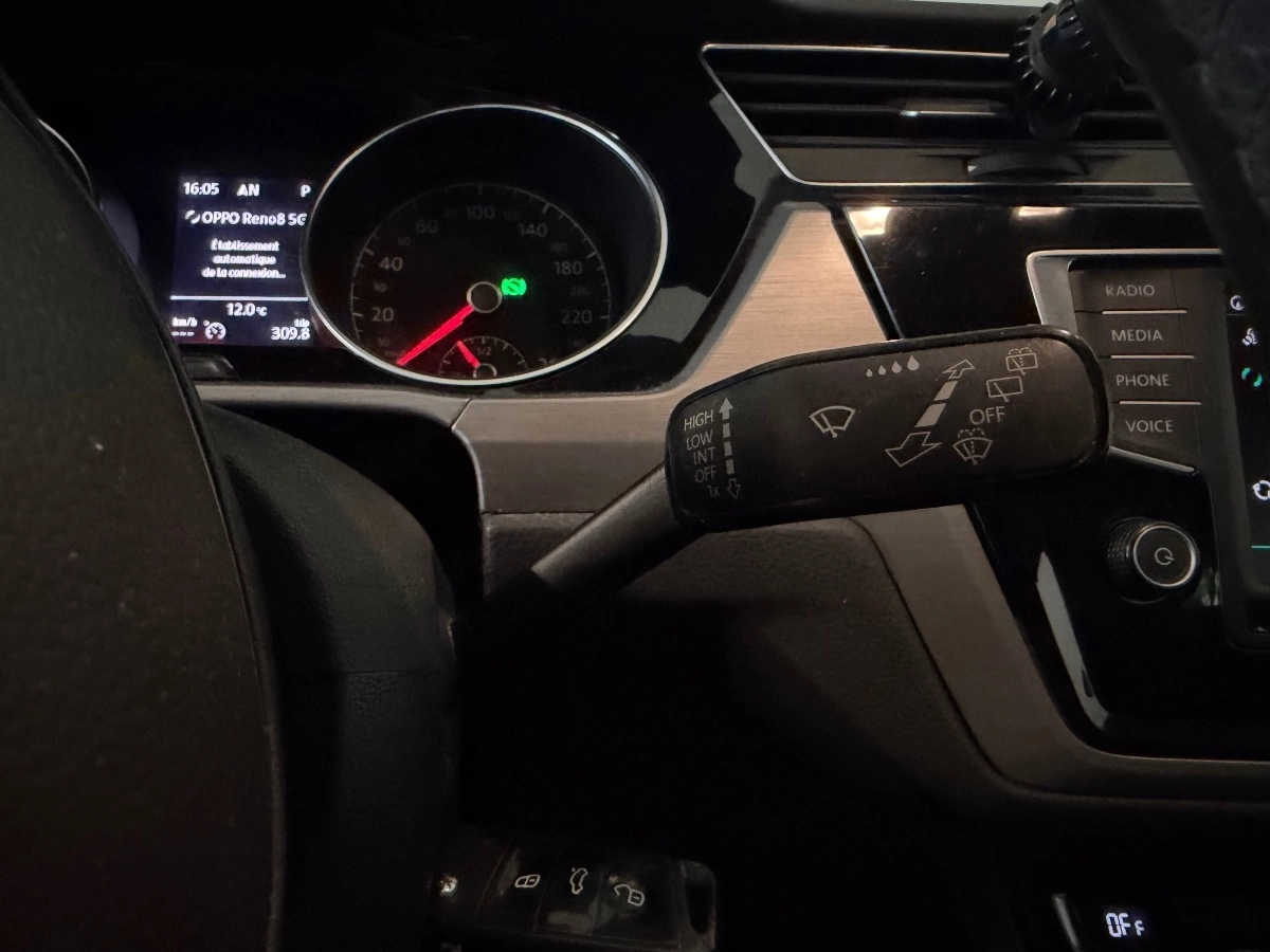 Volkswagen Touran - photo 11