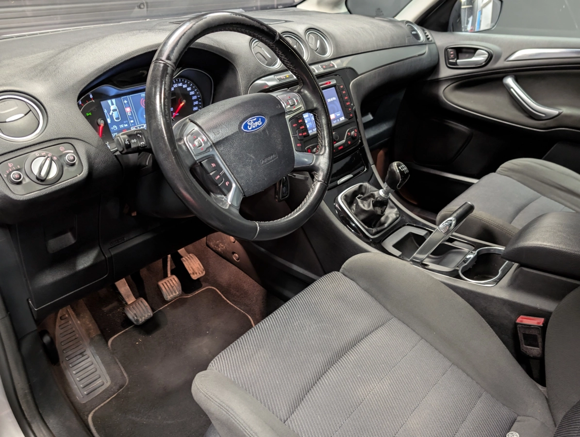Ford S-max - photo 7