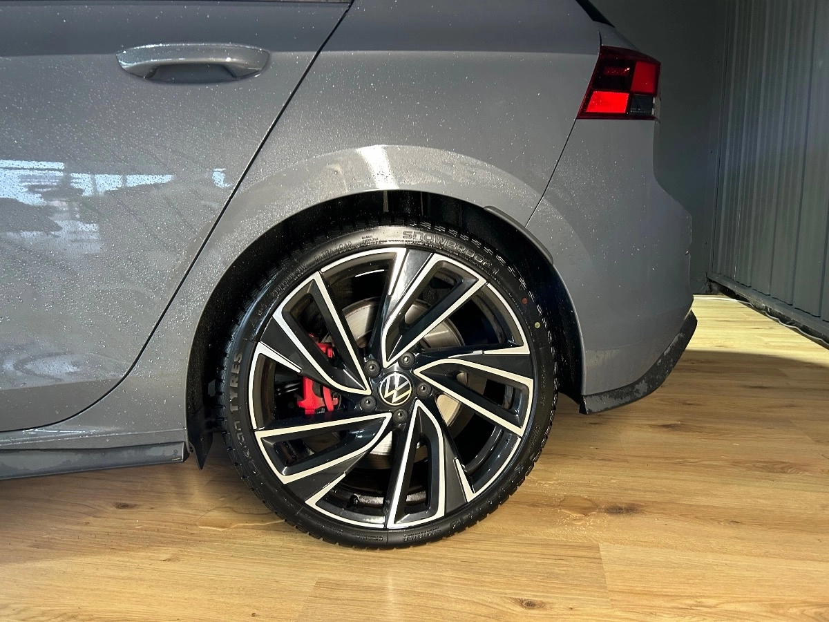 Volkswagen Golf - photo 12