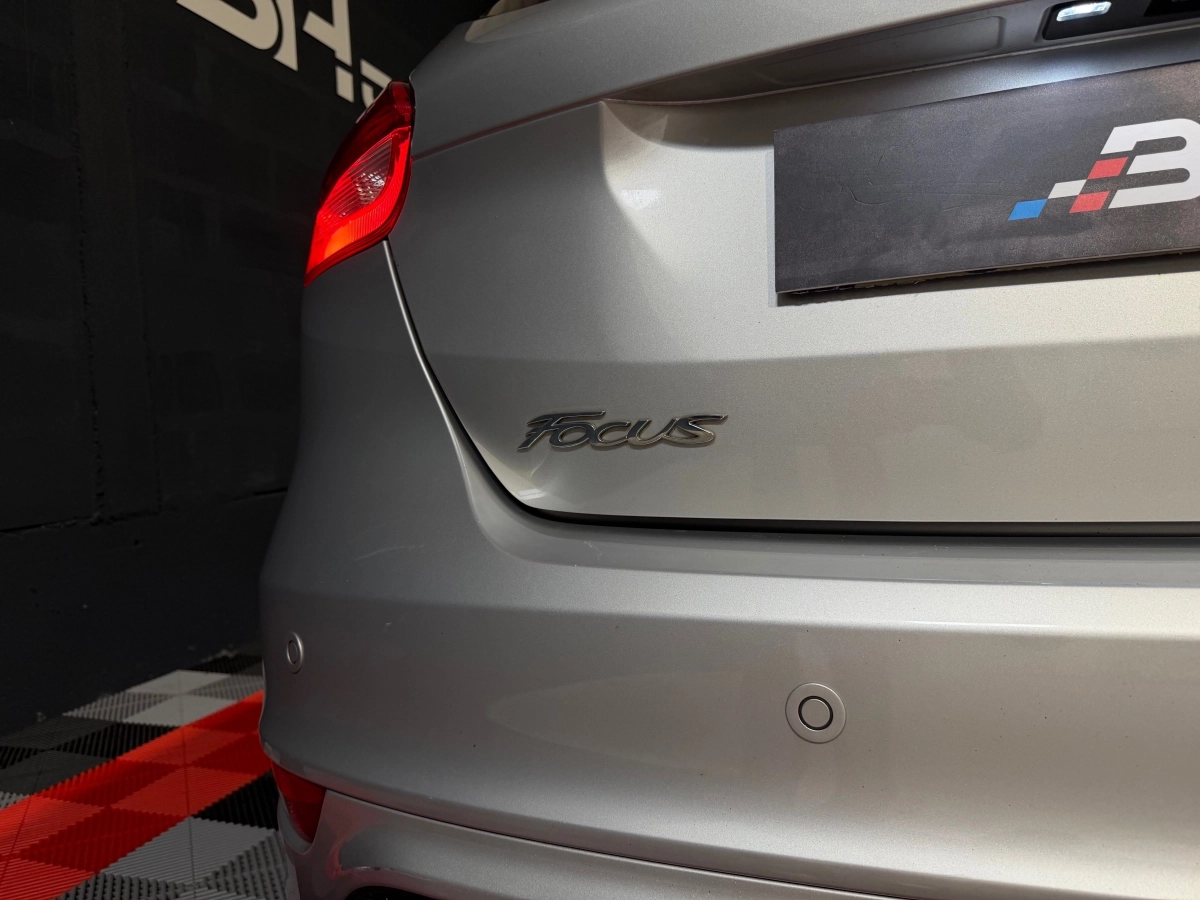 Ford Focus - photo 13