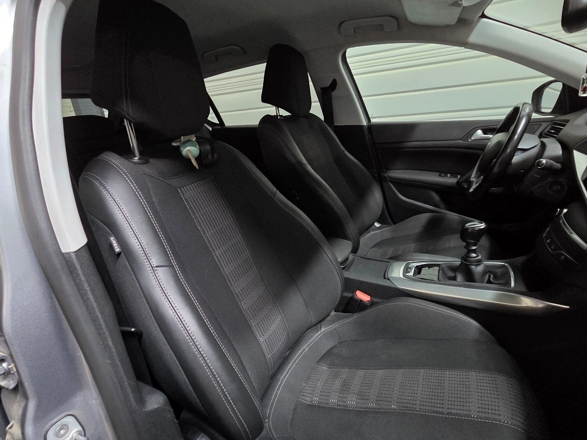 Peugeot 308 - photo 9