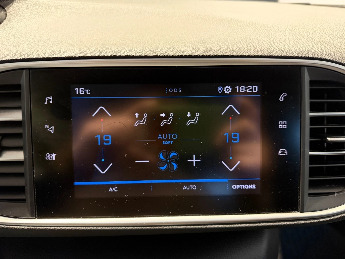 Peugeot 308 - photo 21