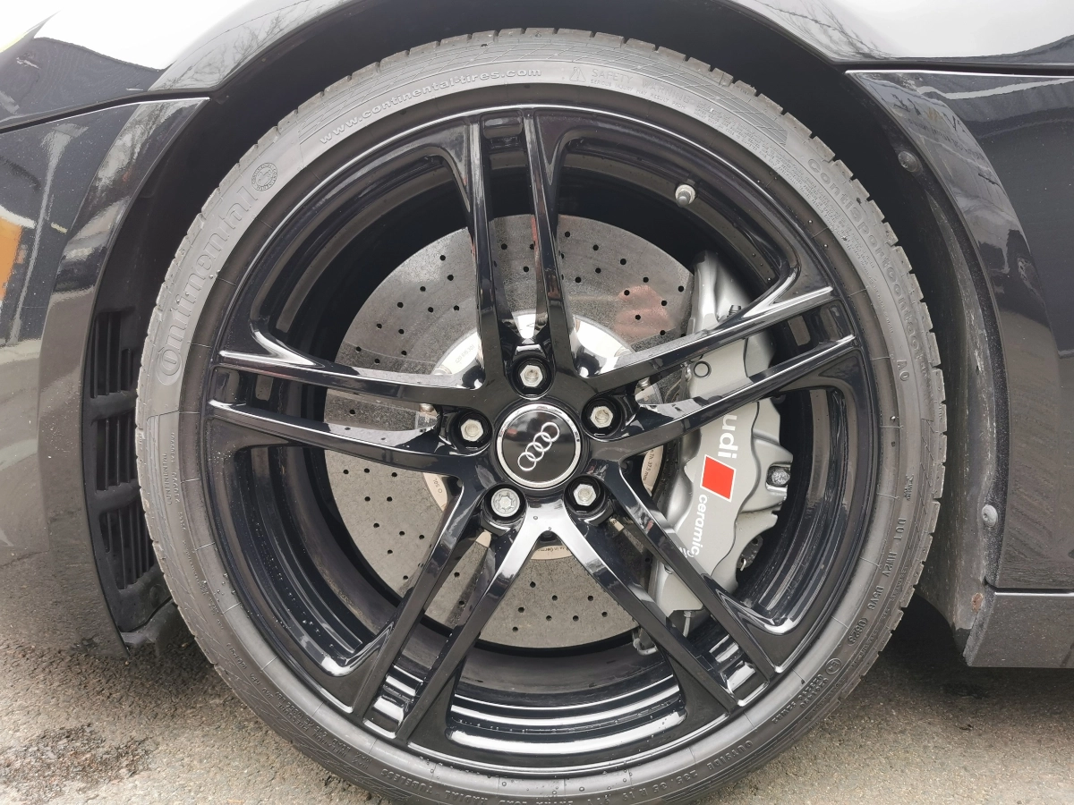 Audi R8 - photo 24