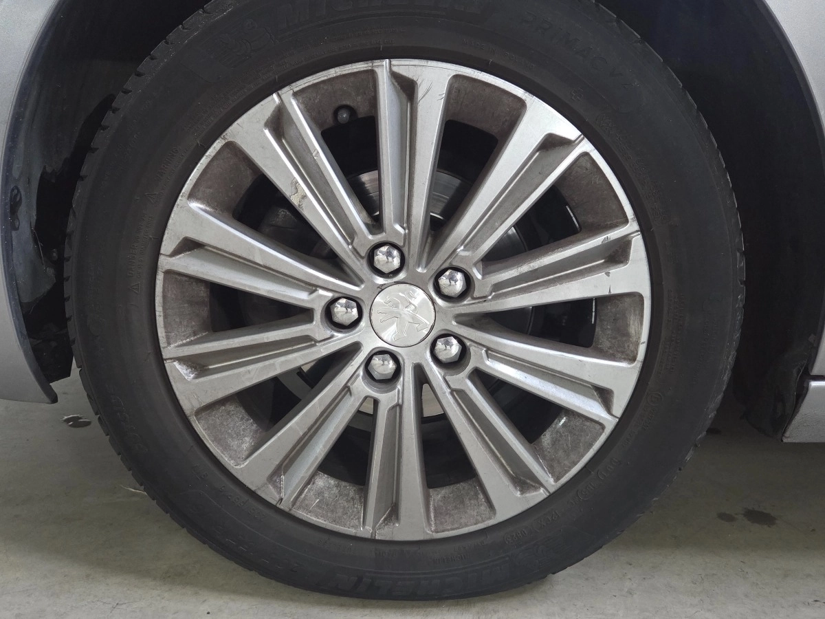 Peugeot 308 - photo 14
