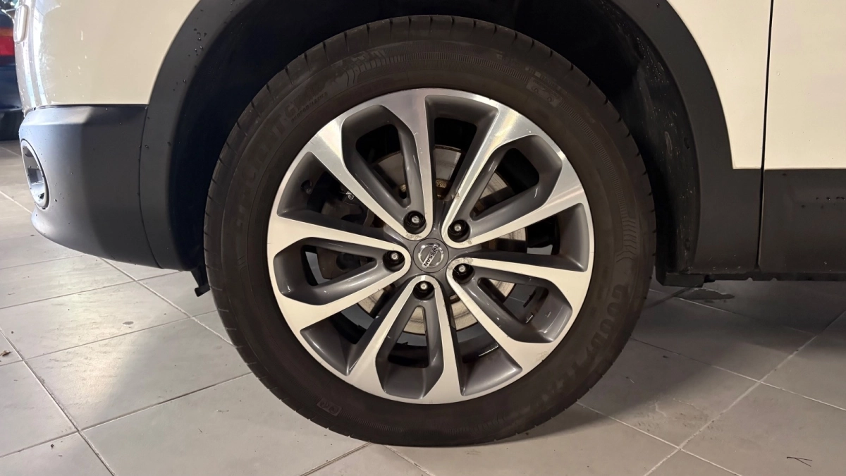 Nissan Qashqai - photo 11
