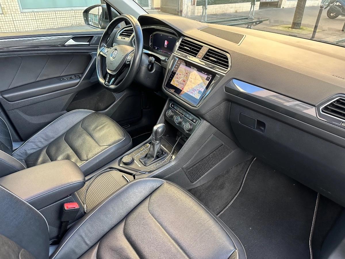 Volkswagen Tiguan 2.0 TDI 150 BLUEMOTION CARAT EXCLUSIVE 4MOTION DSG BVA