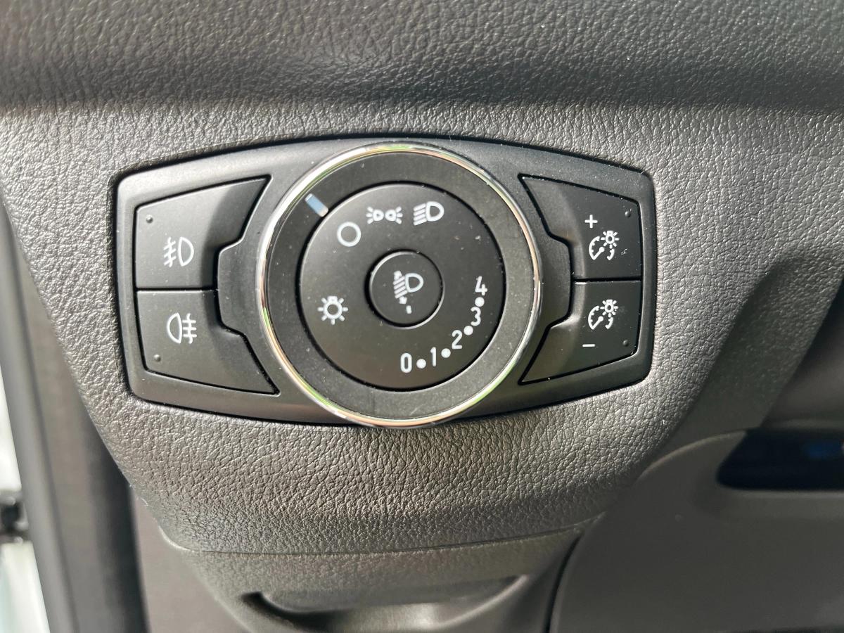 Ford Transit Courier FOURGON 1.5 TDCI 100 LIMITED