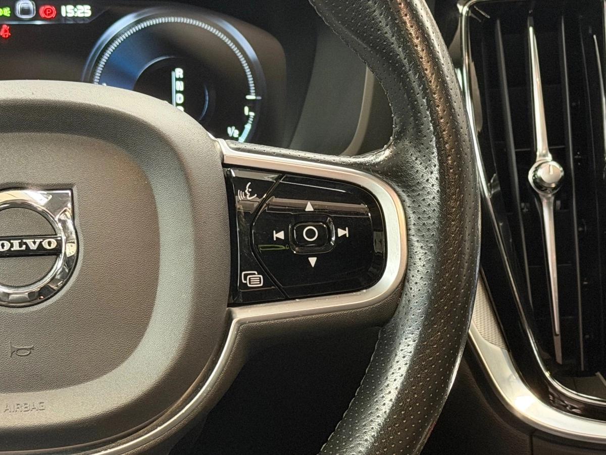Volvo V60 II T8 390 Twin Engine Inscription Luxe Geartronic 8 Options++