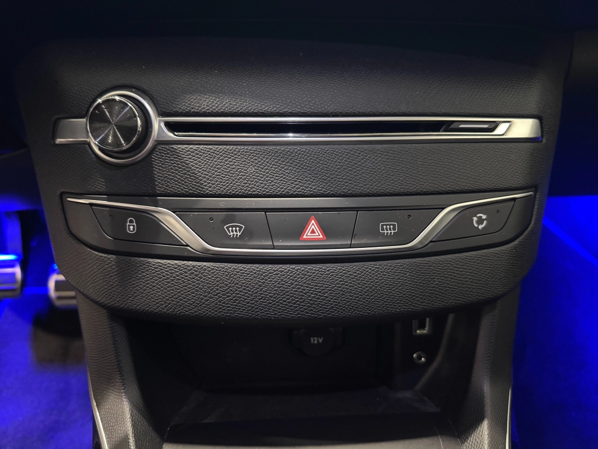 Peugeot 308 - photo 21