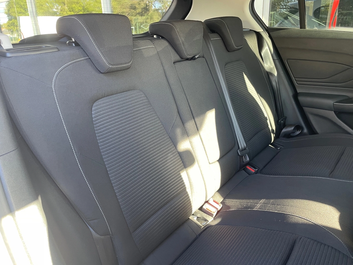 Ford Focus - photo 12