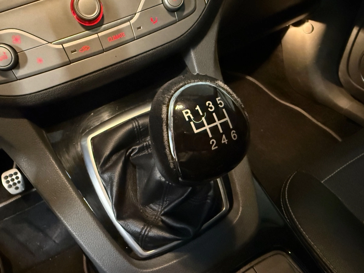 Ford Kuga - photo 19