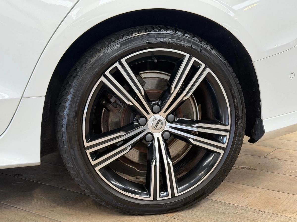 Volvo V60 II T8 390 Twin Engine Inscription Luxe Geartronic 8 Options++